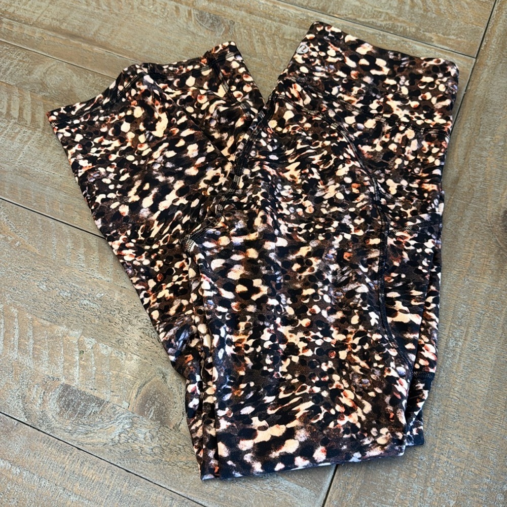 Lululemon Invigorate High-rise Crop Motion Flux Multi Size 6